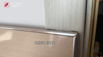 DƬ